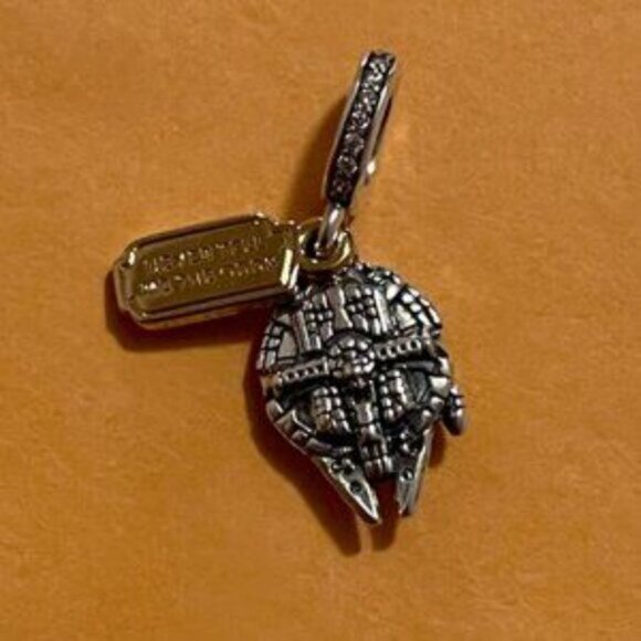 Pandora Star Wars Millennium Falcon Dangle Charm - Picture 5 of 5